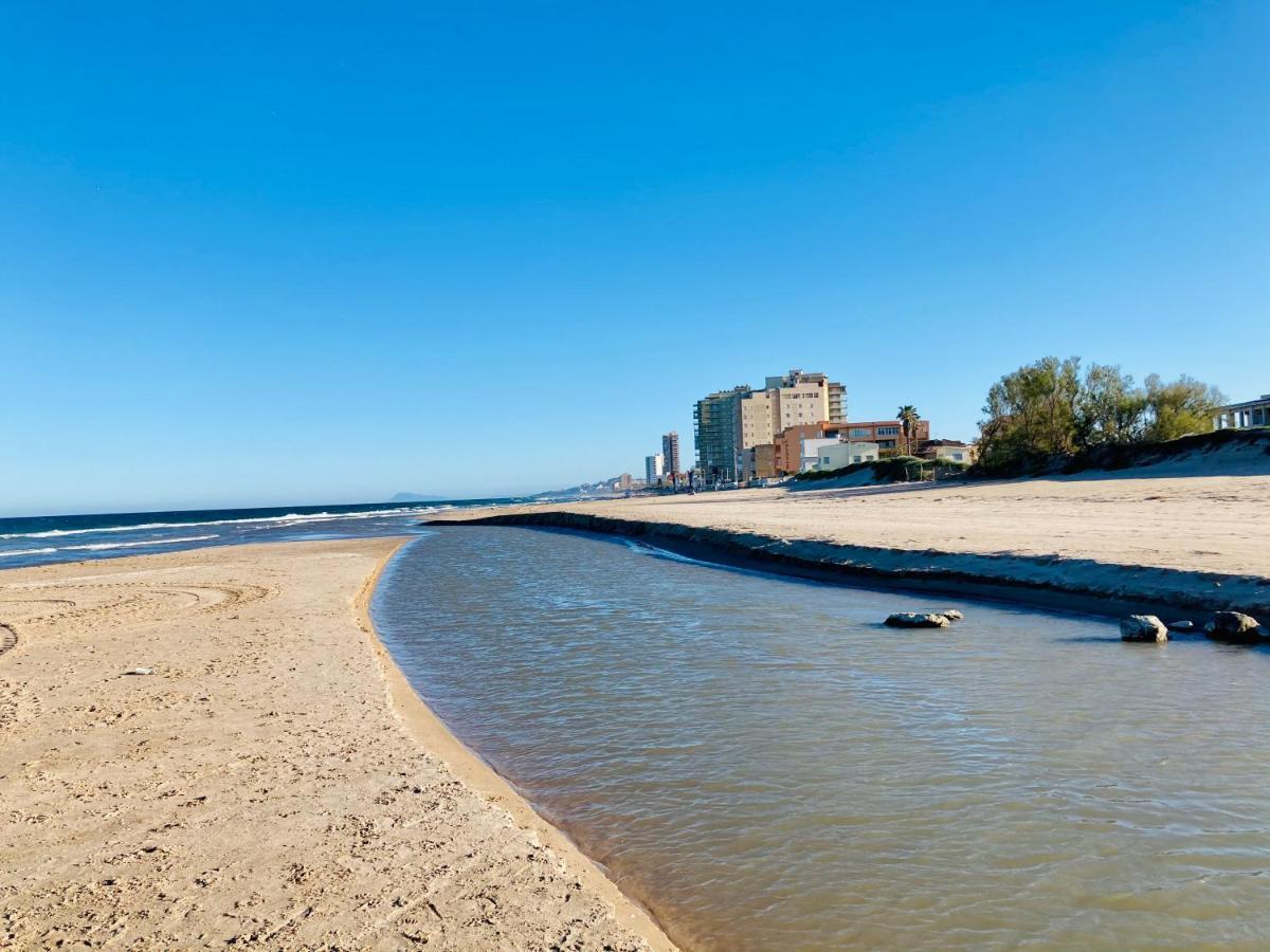 Beachfront And Peaceful Apartment Mareny Barraquetas Bagian luar foto